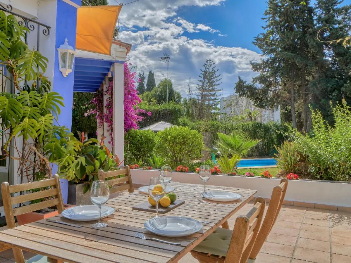 Villa Los Benson By Interhome Marbella