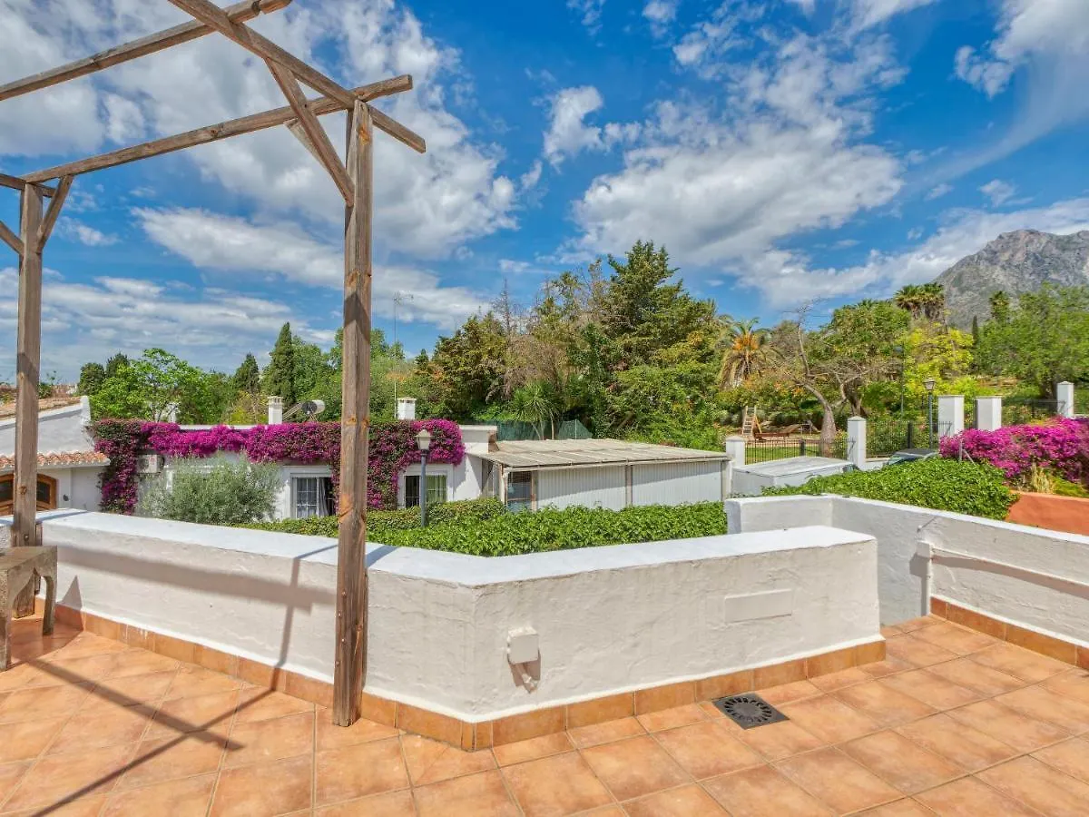 Villa Los Benson By Interhome Marbella