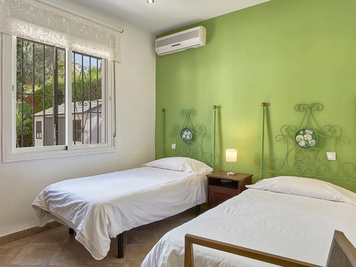 Villa Los Benson By Interhome Marbella